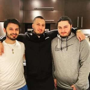 Meet your Posher, Niko